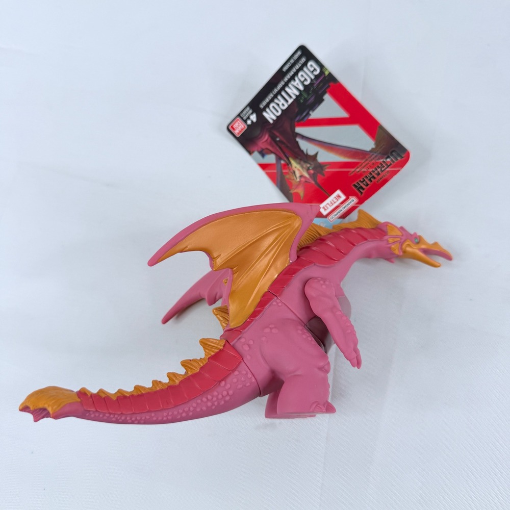 Bandai Ultraman Rising Gigantron Netflix Sofvi Vinyl Action Figure Pink Gold